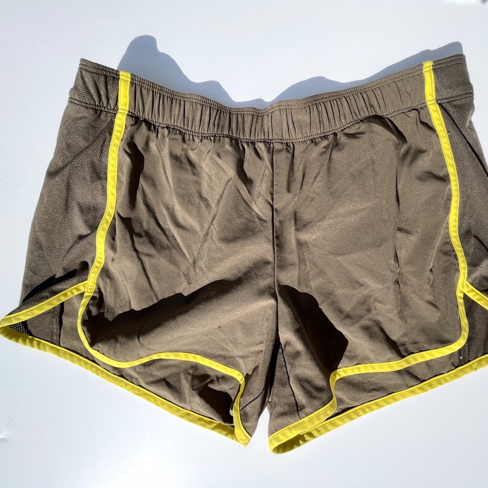 Gap Running Shorts in Khaki Green with Yellow Details